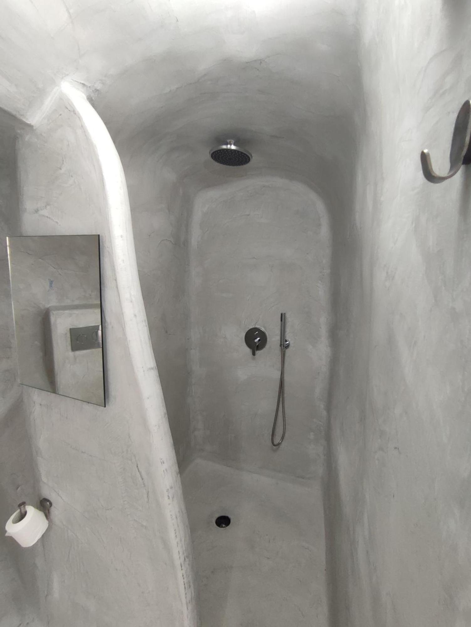 Central Santorini Serenity Rooms Fira  Eksteriør bilde